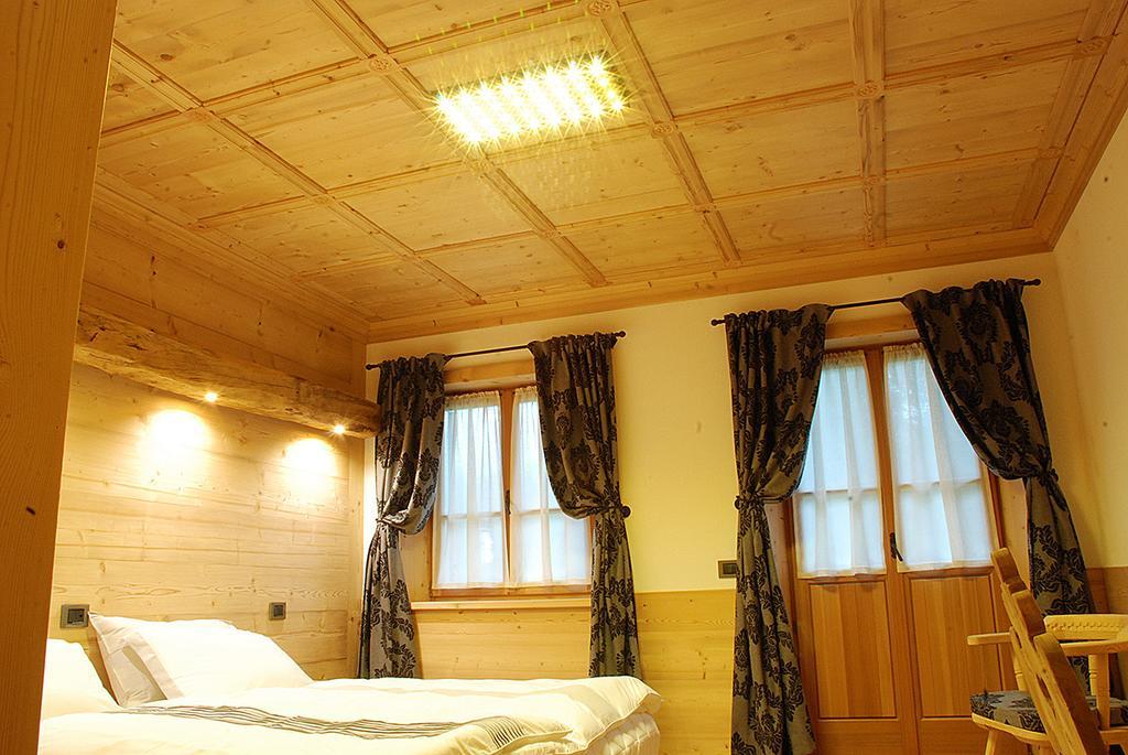 Jaegerhaus Agriturismo Cortina dʼAmpezzo Rum bild