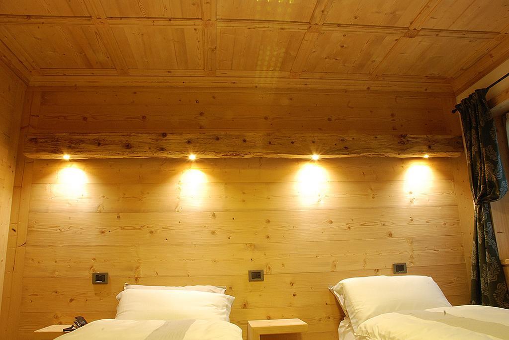 Jaegerhaus Agriturismo Cortina dʼAmpezzo Rum bild