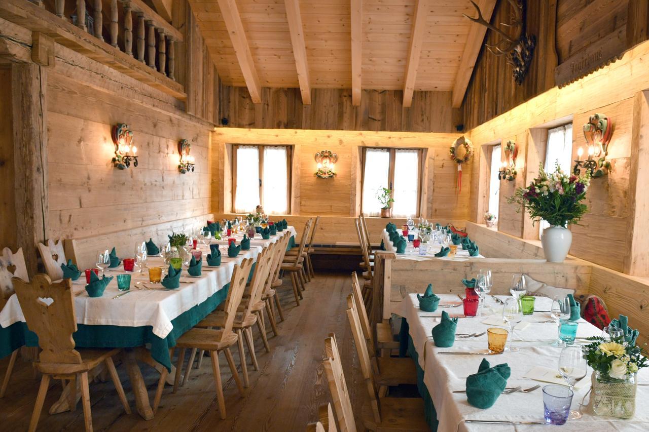 Jaegerhaus Agriturismo Cortina dʼAmpezzo Exteriör bild